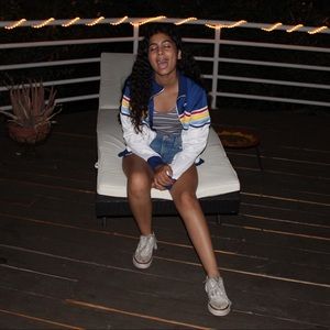 Meet your Posher, Amira